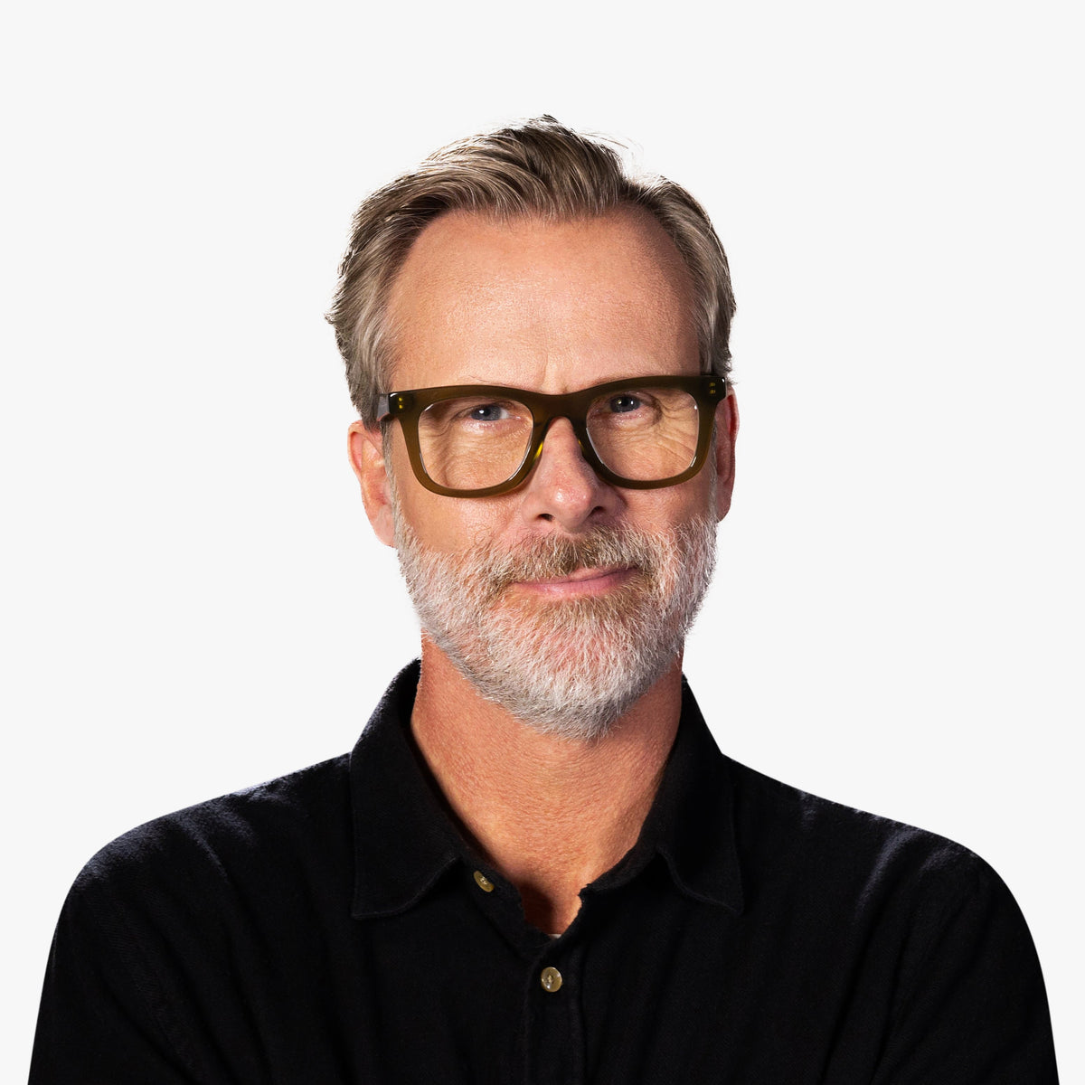 mens-samso-shiny-olive_reading-glasses_male-model-1.jpg?v=1771429387&width=1200