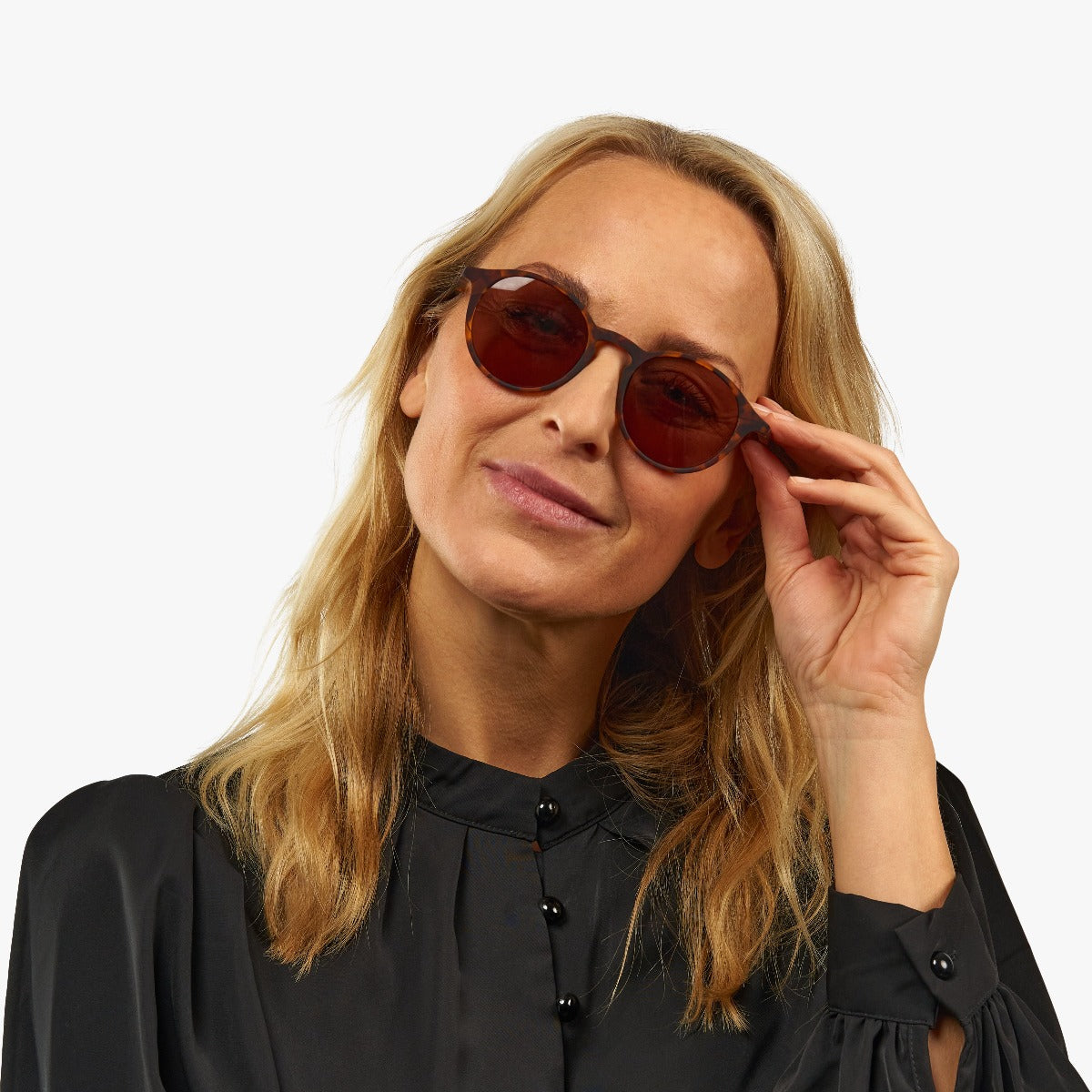 womens-laeso-turtle_sunglasses_female-model-1.jpg?v=1771416163&width=1200