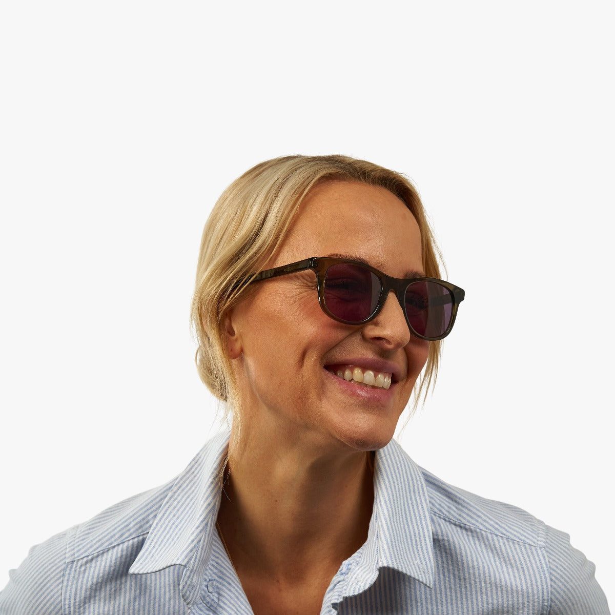 womens-malmo-shiny-olive_sunglasses_female-model-1.jpg?v=1771419212&width=1200